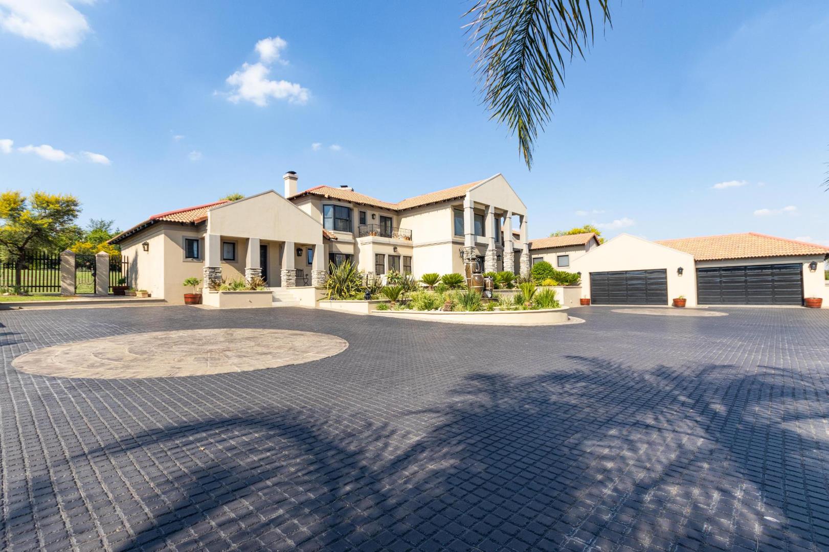 6 Bedroom Property for Sale in Saddlebrook Estate Gauteng