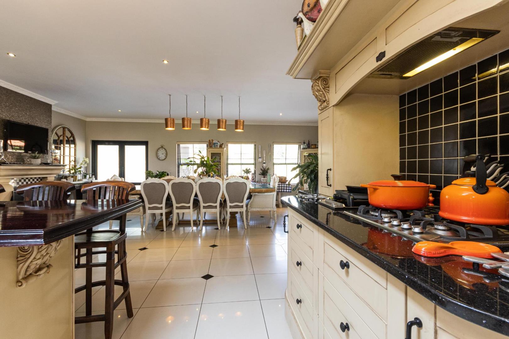 6 Bedroom Property for Sale in Saddlebrook Estate Gauteng