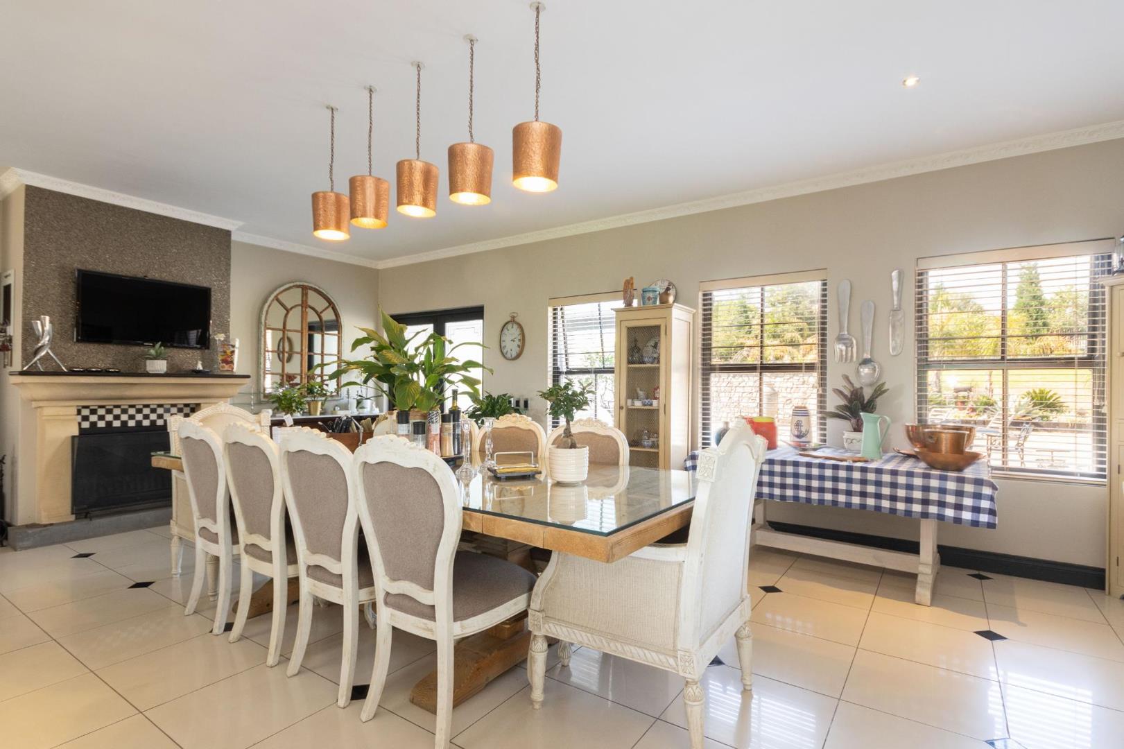 6 Bedroom Property for Sale in Saddlebrook Estate Gauteng