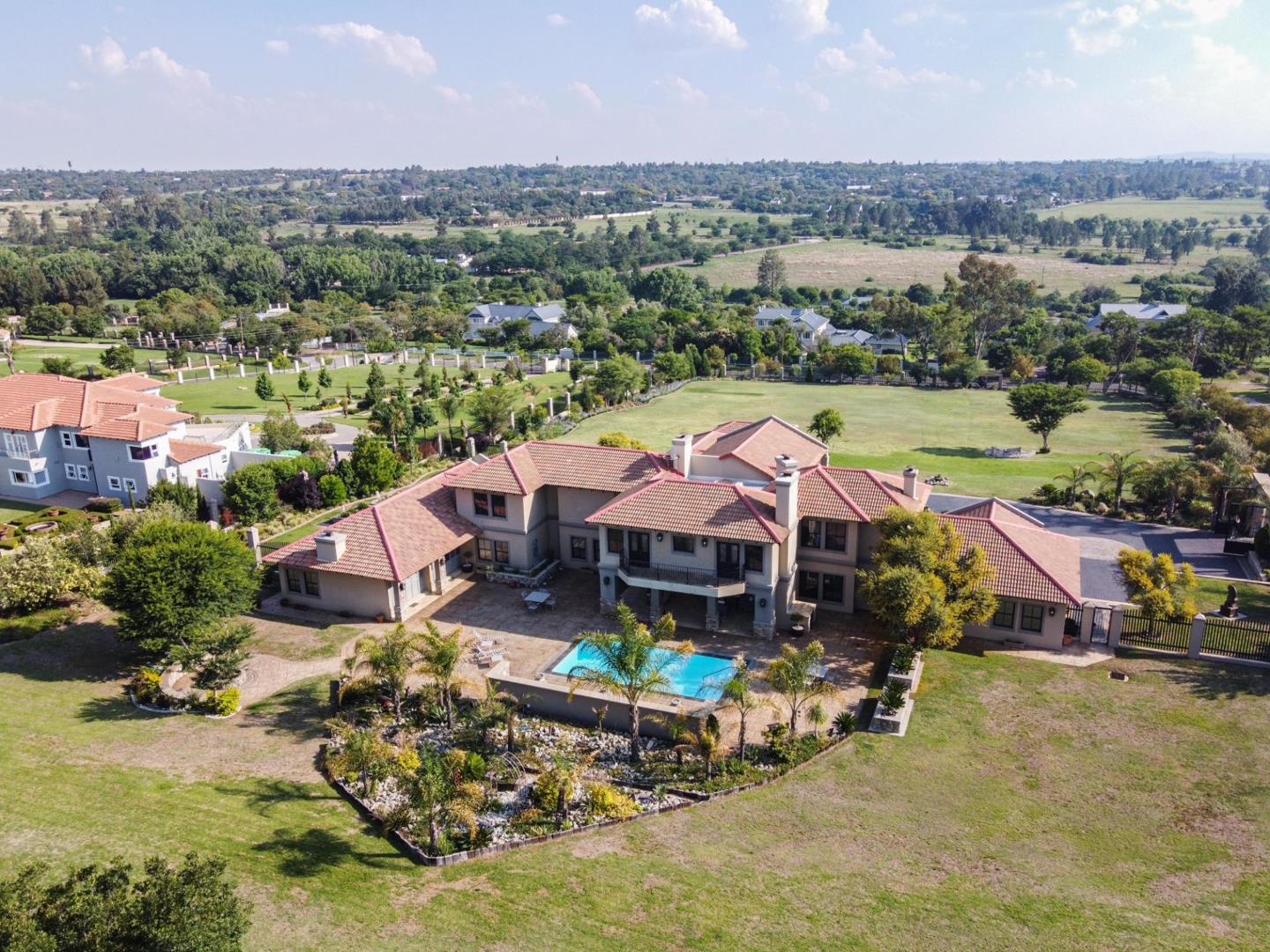 6 Bedroom Property for Sale in Saddlebrook Estate Gauteng