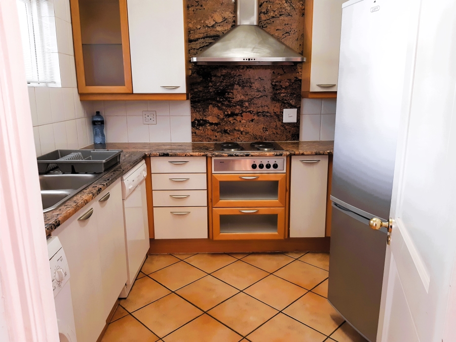 To Let 2 Bedroom Property for Rent in Sandown Gauteng