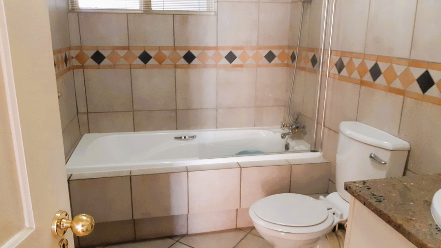 To Let 2 Bedroom Property for Rent in Sandown Gauteng