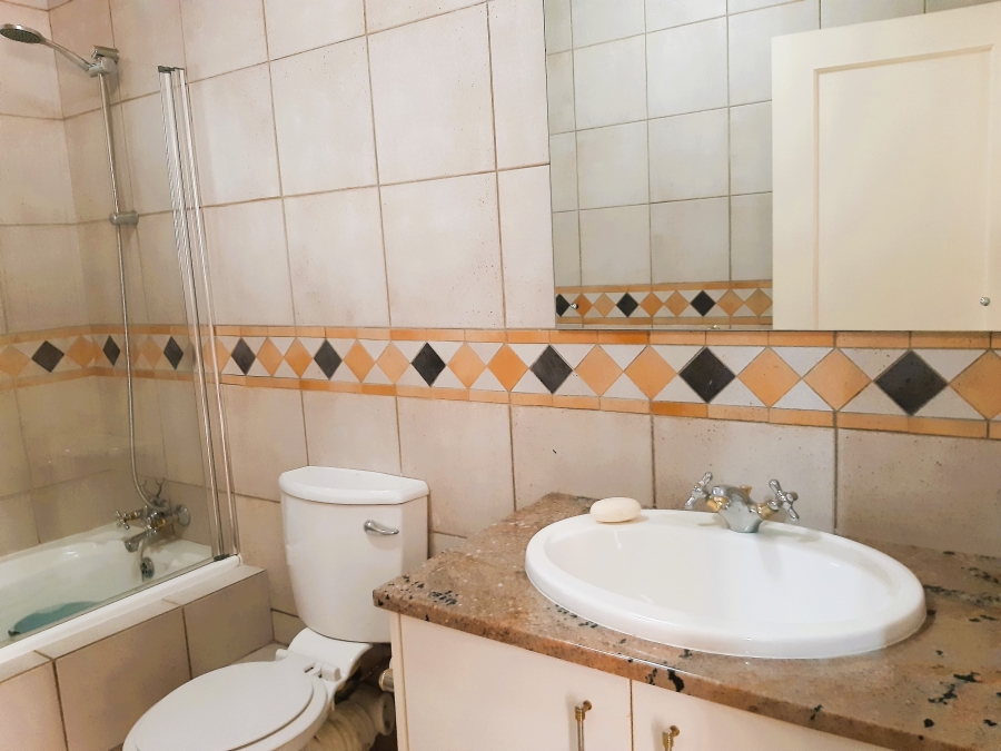 To Let 2 Bedroom Property for Rent in Sandown Gauteng