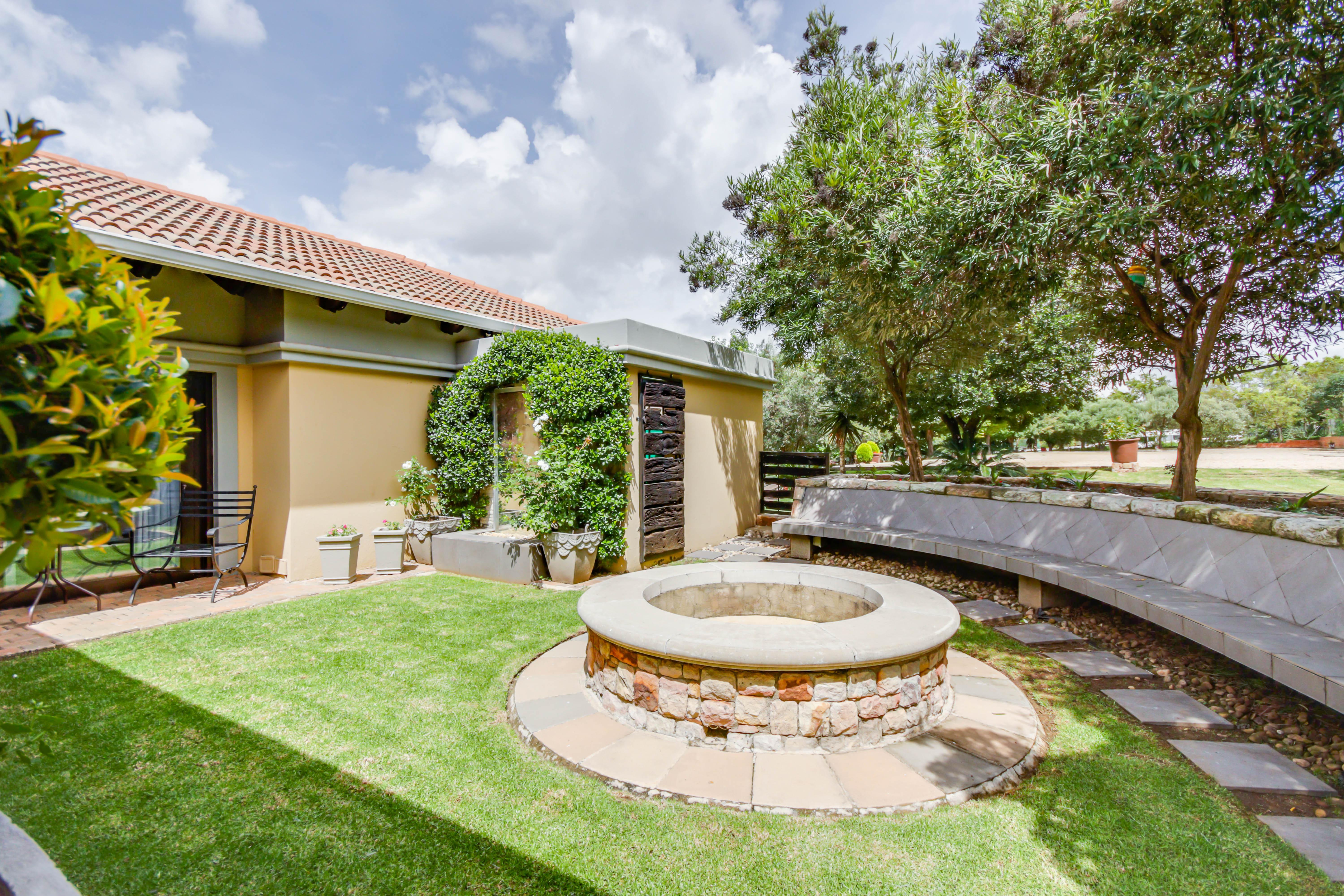 6 Bedroom Property for Sale in Saddlebrook Estate Gauteng