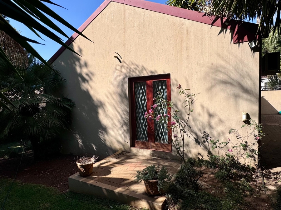 2 Bedroom Property for Sale in Zwartkop Gauteng