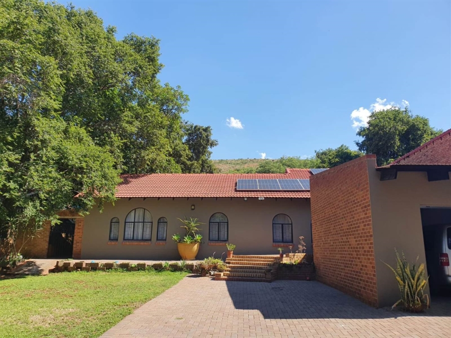 6 Bedroom Property for Sale in Florauna Gauteng