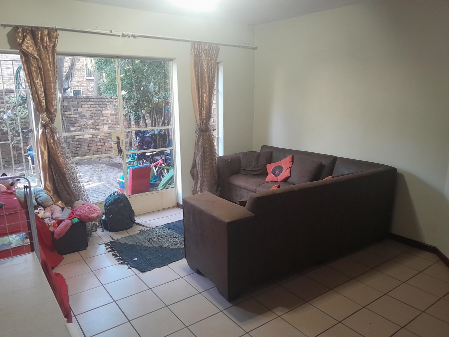 2 Bedroom Property for Sale in Zwartkop Gauteng