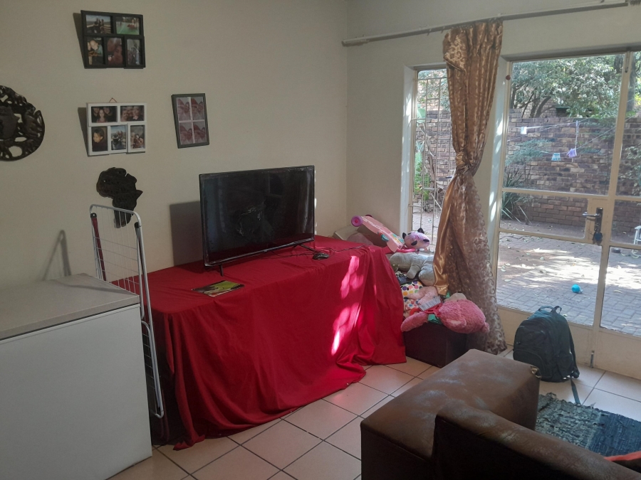 2 Bedroom Property for Sale in Zwartkop Gauteng