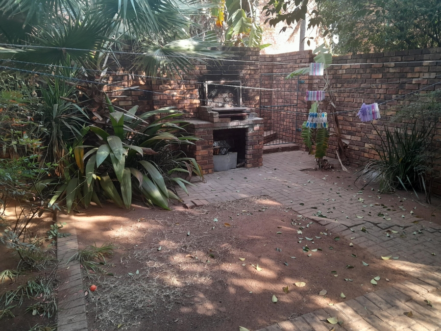 2 Bedroom Property for Sale in Zwartkop Gauteng