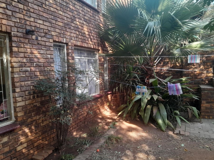 2 Bedroom Property for Sale in Zwartkop Gauteng