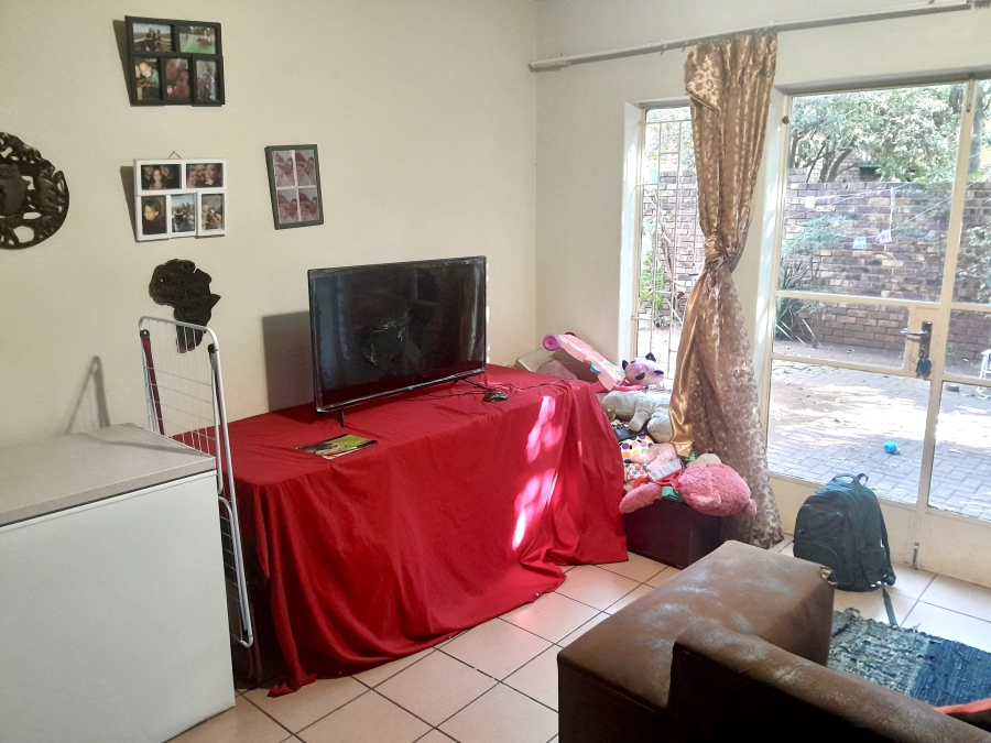 2 Bedroom Property for Sale in Zwartkop Gauteng