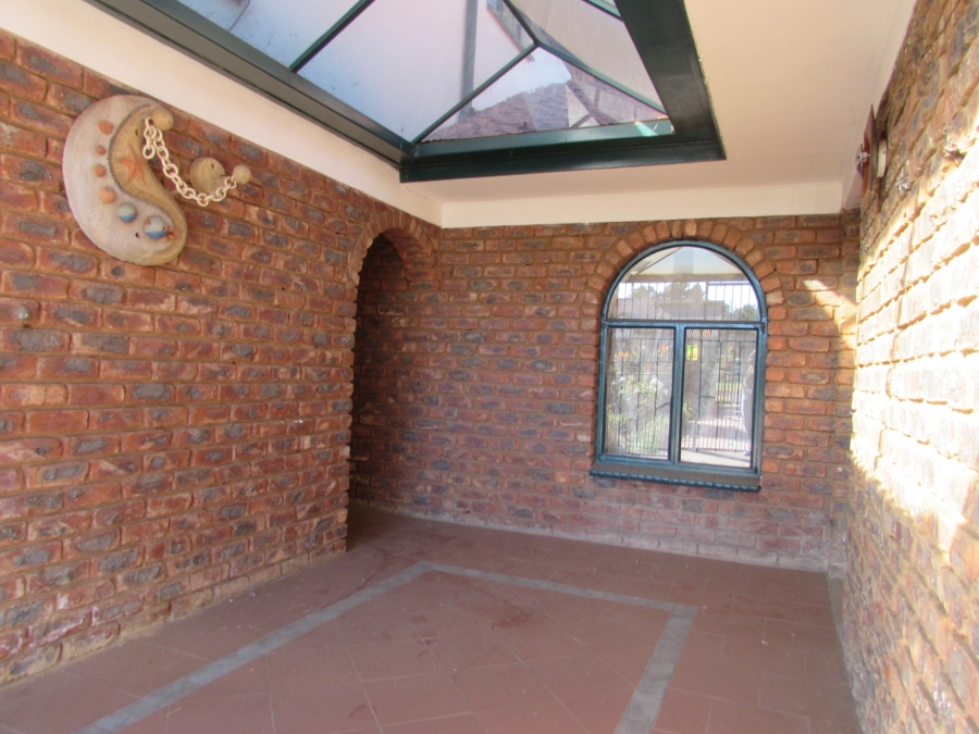 4 Bedroom Property for Sale in Karenpark Gauteng