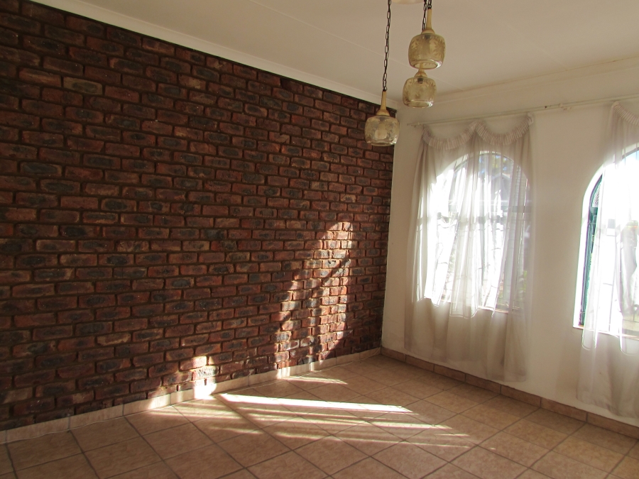 4 Bedroom Property for Sale in Karenpark Gauteng