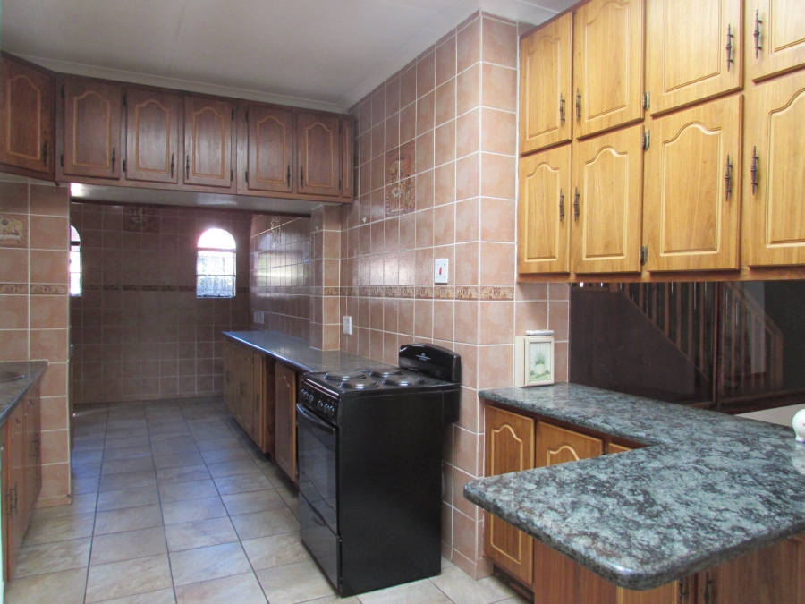 4 Bedroom Property for Sale in Karenpark Gauteng