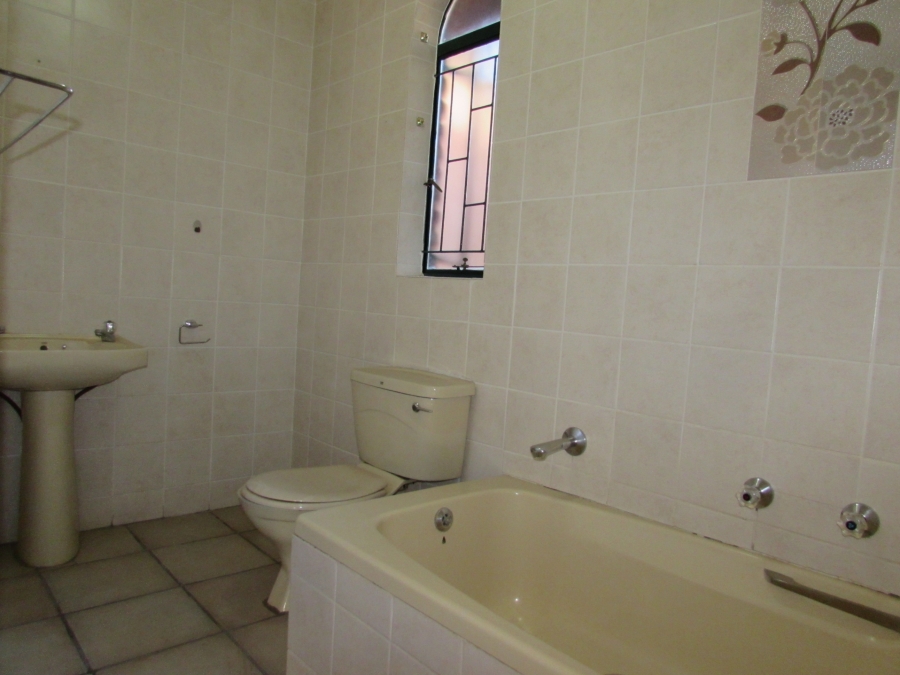 4 Bedroom Property for Sale in Karenpark Gauteng