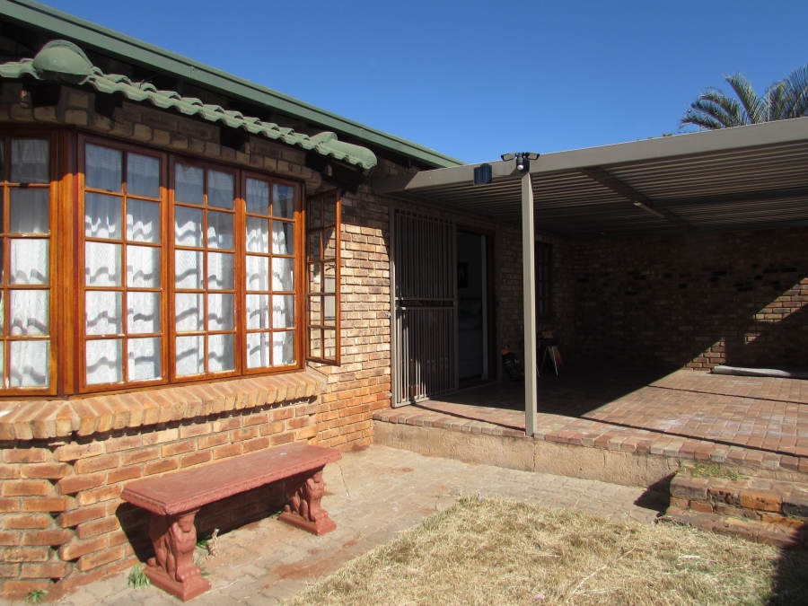 3 Bedroom Property for Sale in Theresa Park Gauteng