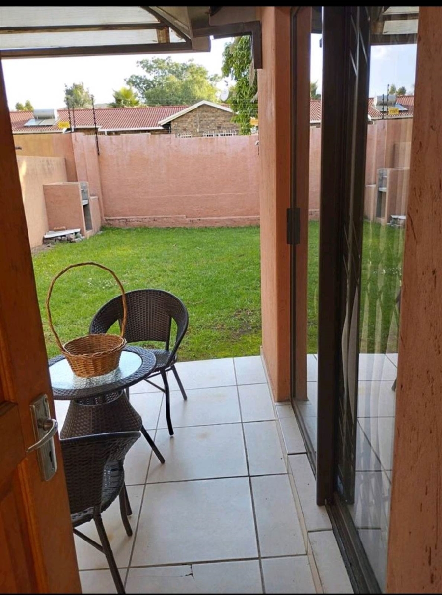 To Let 3 Bedroom Property for Rent in Noordwyk Gauteng