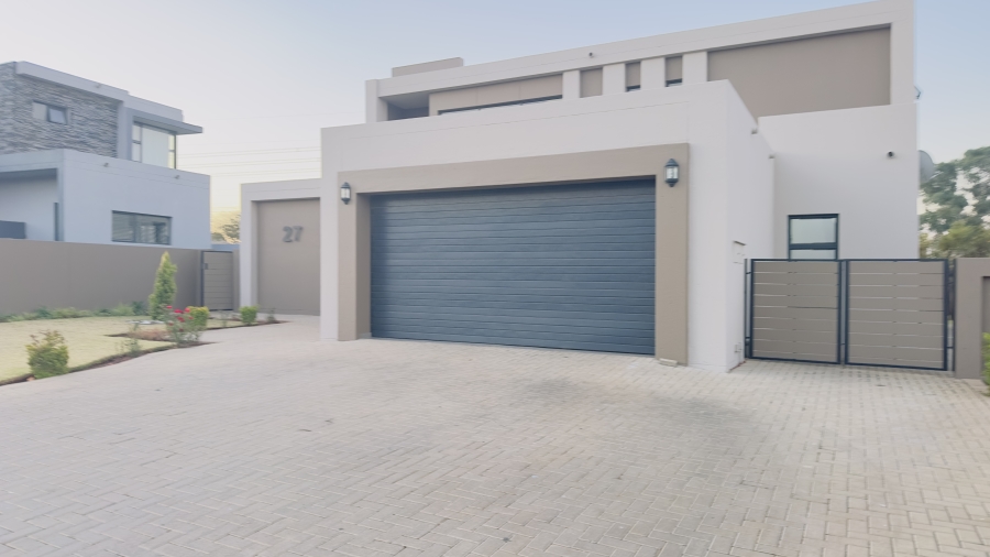 To Let 4 Bedroom Property for Rent in Midstream Ridge Gauteng