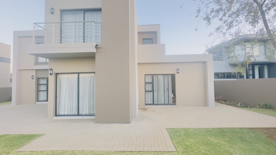 To Let 4 Bedroom Property for Rent in Midstream Ridge Gauteng