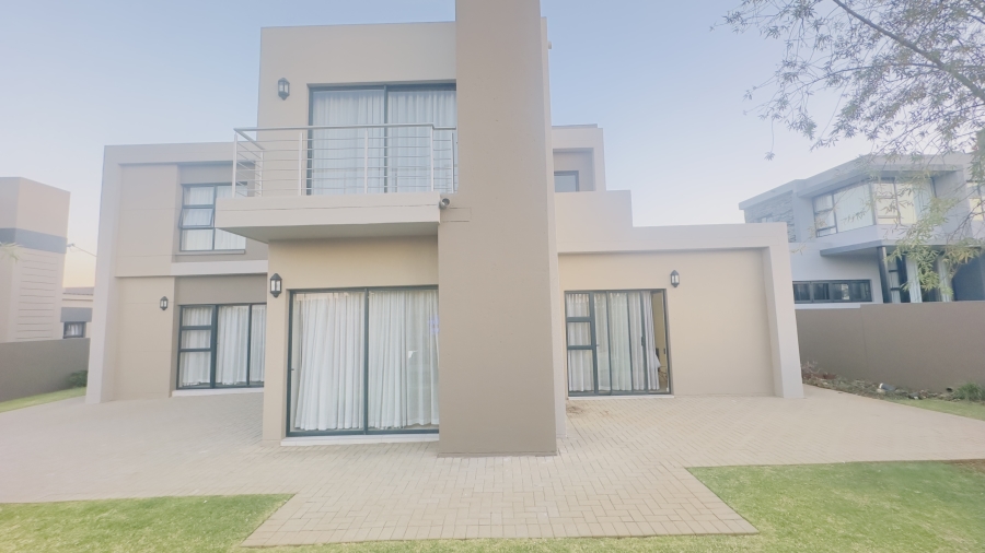 To Let 4 Bedroom Property for Rent in Midstream Ridge Gauteng