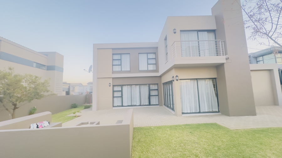 To Let 4 Bedroom Property for Rent in Midstream Ridge Gauteng