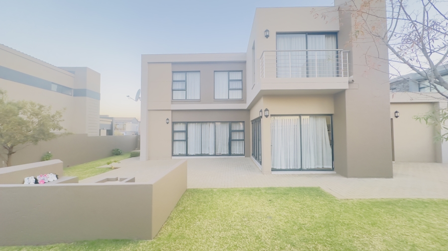 To Let 4 Bedroom Property for Rent in Midstream Ridge Gauteng