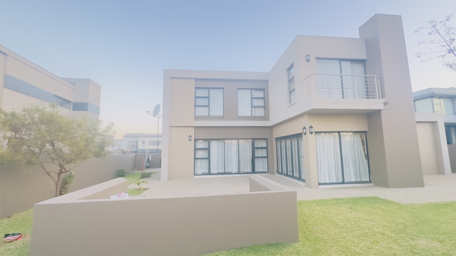 To Let 4 Bedroom Property for Rent in Midstream Ridge Gauteng