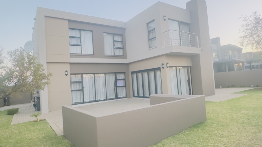 To Let 4 Bedroom Property for Rent in Midstream Ridge Gauteng