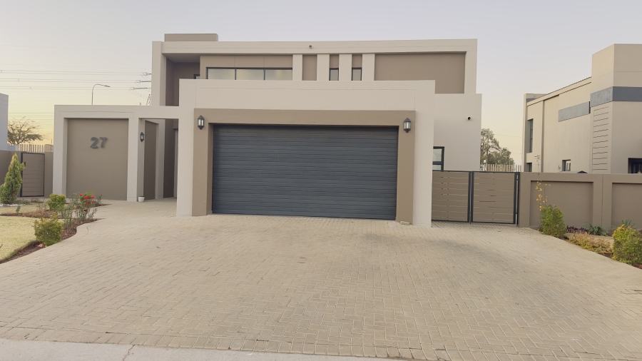 To Let 4 Bedroom Property for Rent in Midstream Ridge Gauteng