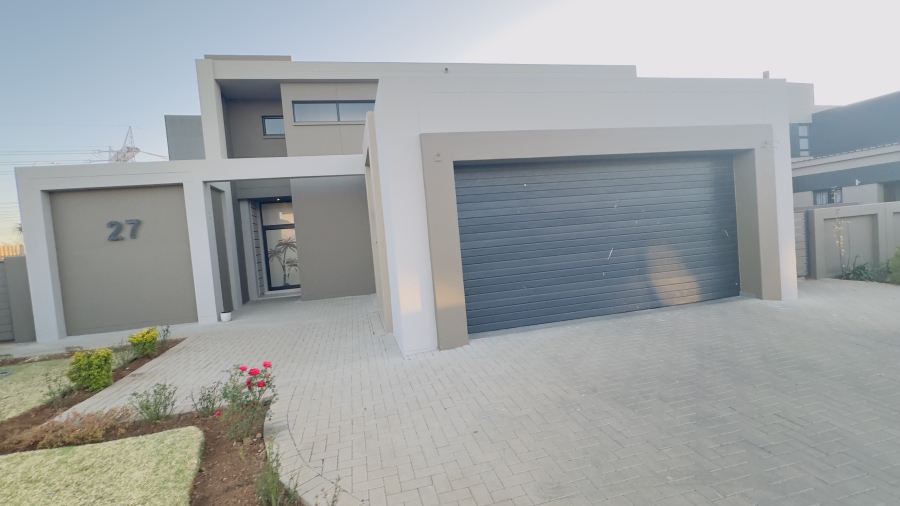 To Let 4 Bedroom Property for Rent in Midstream Ridge Gauteng