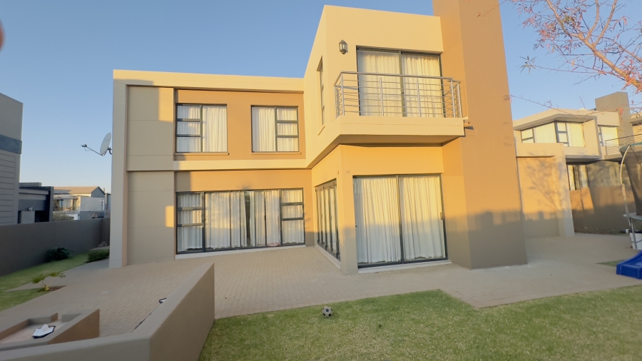 To Let 4 Bedroom Property for Rent in Midstream Ridge Gauteng