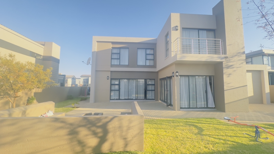 To Let 4 Bedroom Property for Rent in Midstream Ridge Gauteng