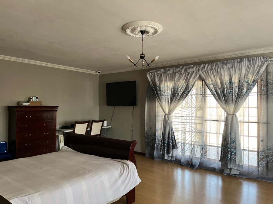 5 Bedroom Property for Sale in Geluksdal Gauteng