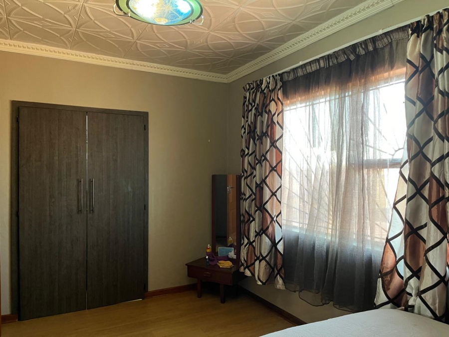 5 Bedroom Property for Sale in Geluksdal Gauteng