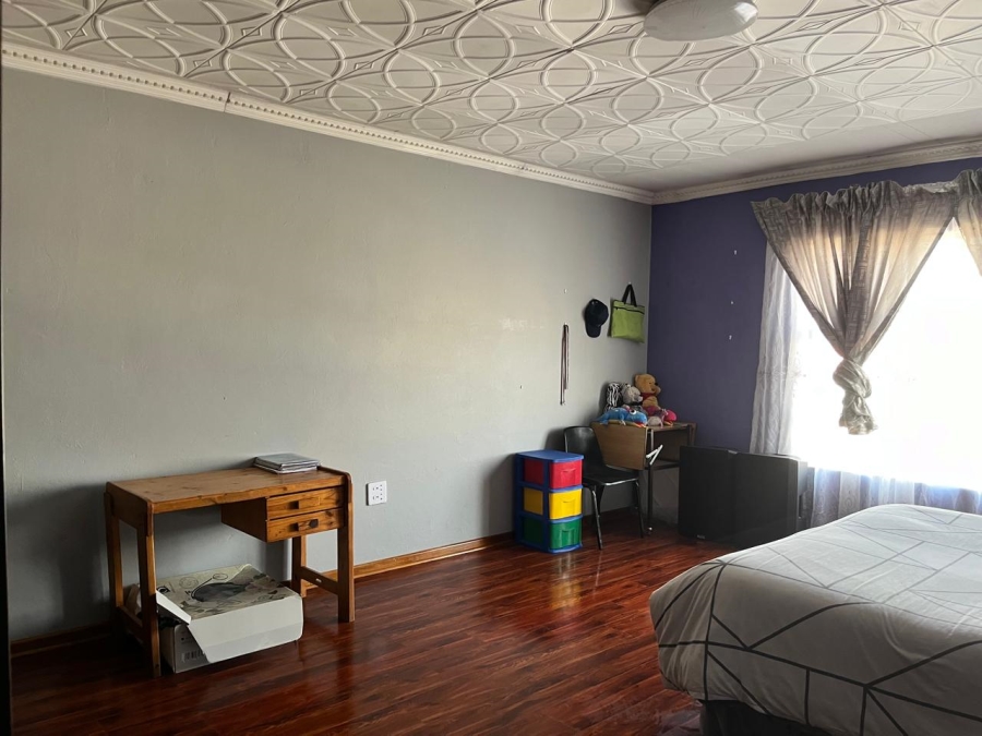 5 Bedroom Property for Sale in Geluksdal Gauteng