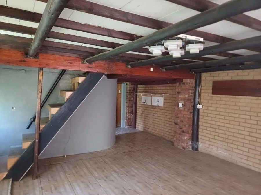 To Let 4 Bedroom Property for Rent in Krugersrus Gauteng