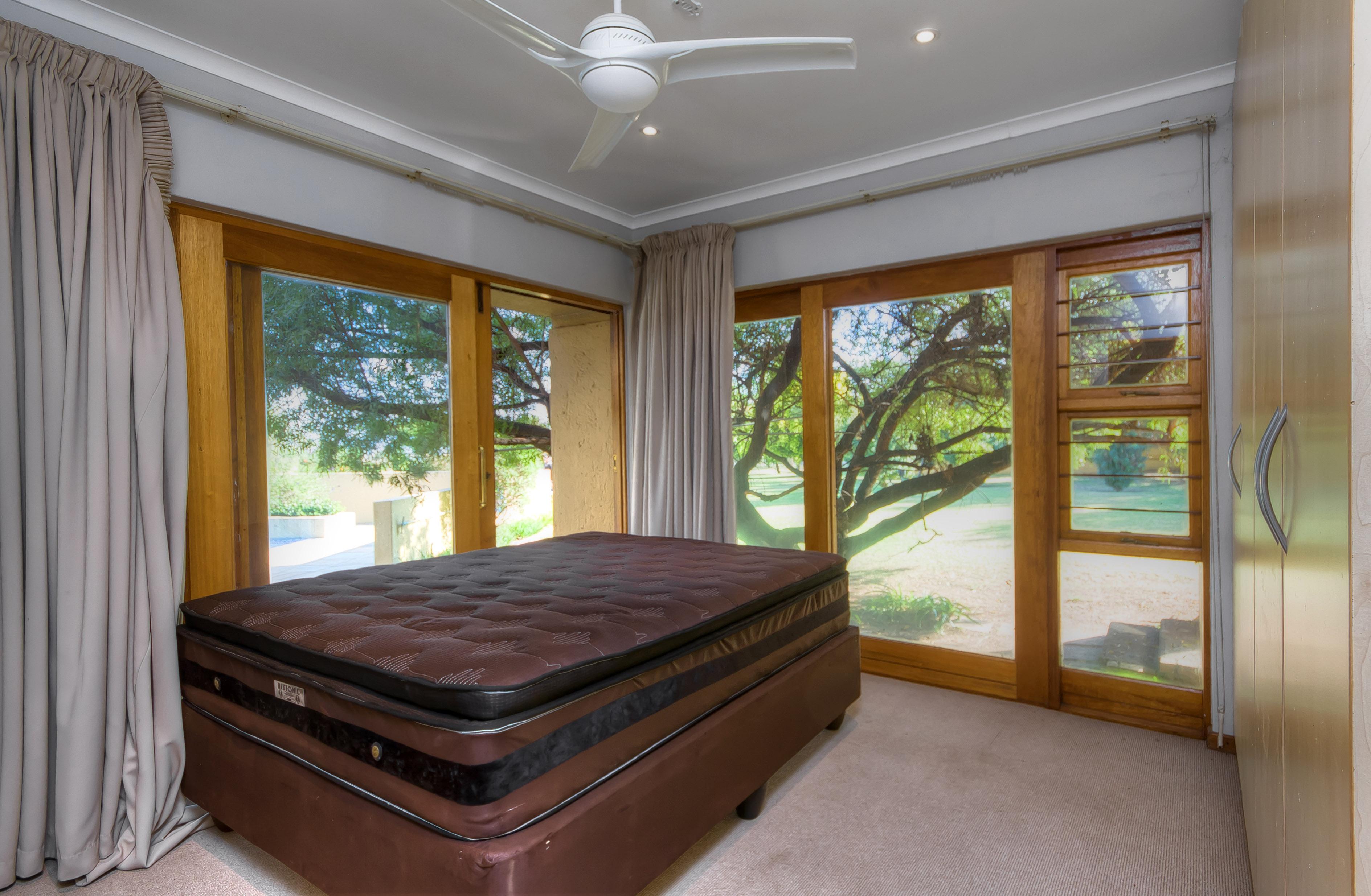 7 Bedroom Property for Sale in Saddlebrook Estate Gauteng