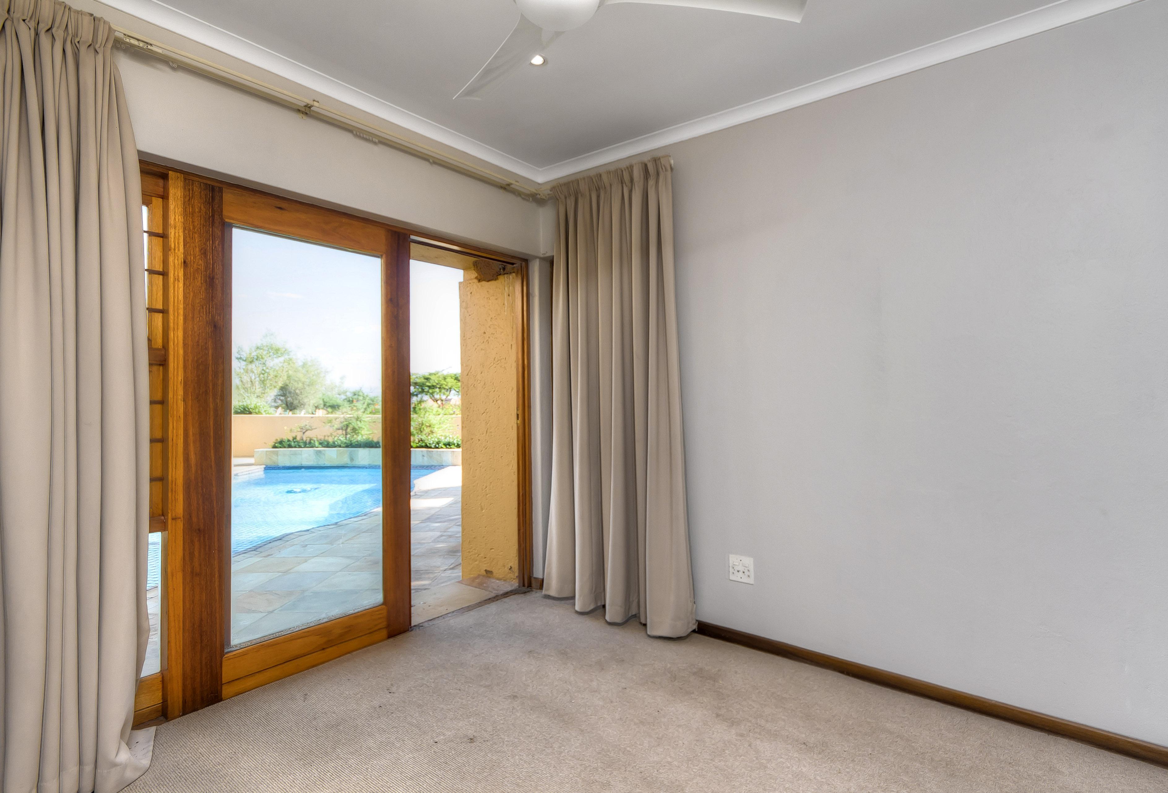 7 Bedroom Property for Sale in Saddlebrook Estate Gauteng