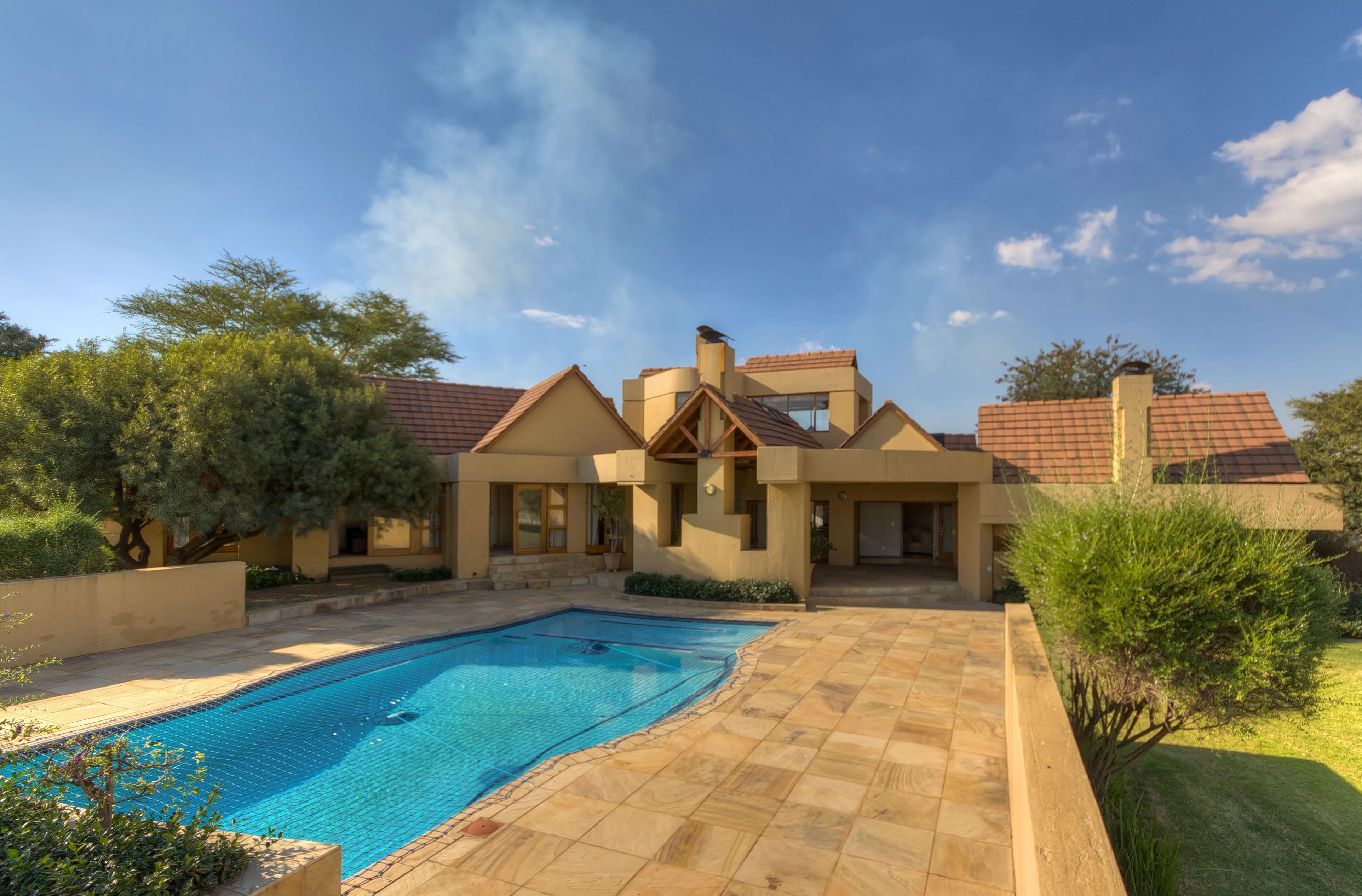 7 Bedroom Property for Sale in Saddlebrook Estate Gauteng