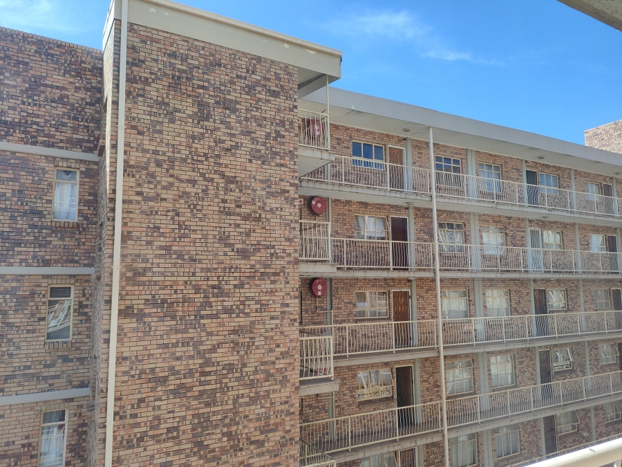 2 Bedroom Property for Sale in Silverton Gauteng