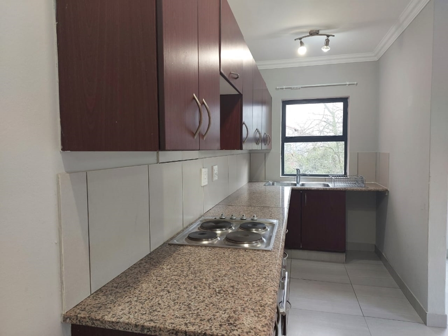 To Let 2 Bedroom Property for Rent in Jackal Creek Golf Estate Gauteng