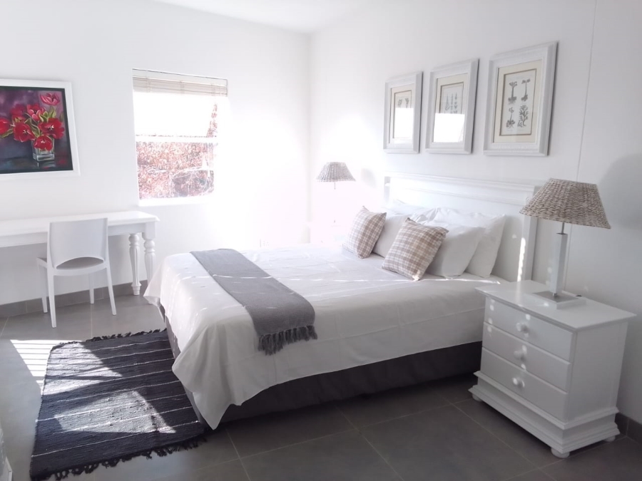 To Let 2 Bedroom Property for Rent in Sandhurst Gauteng