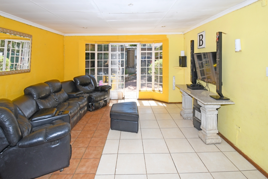 6 Bedroom Property for Sale in Bloubosrand Gauteng