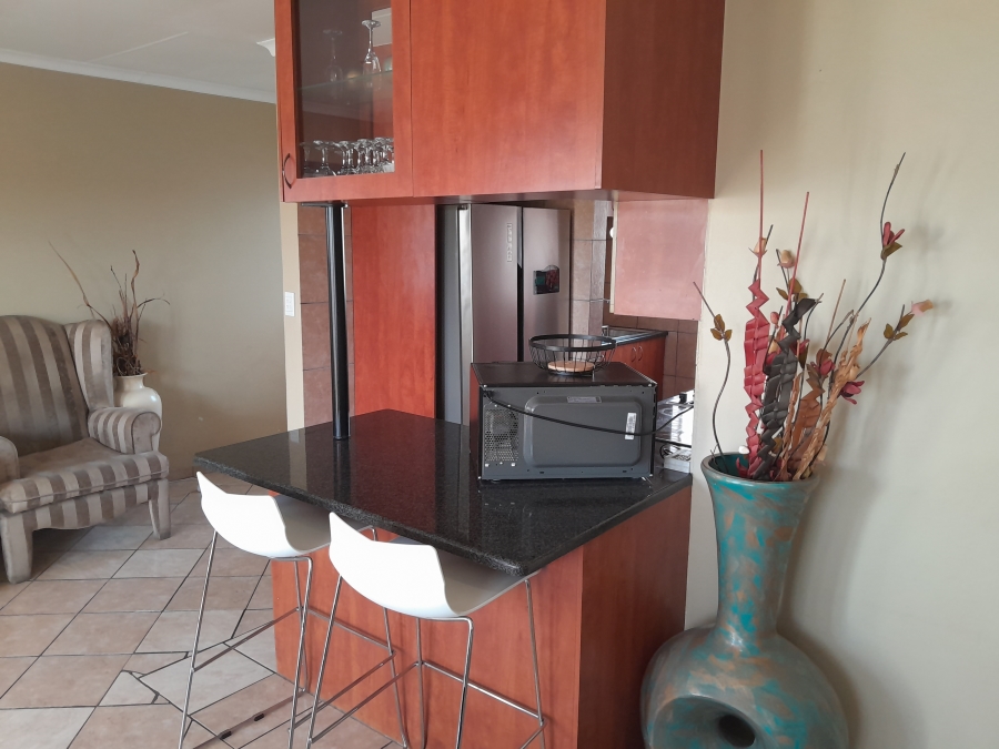 3 Bedroom Property for Sale in Kosmosdal Gauteng