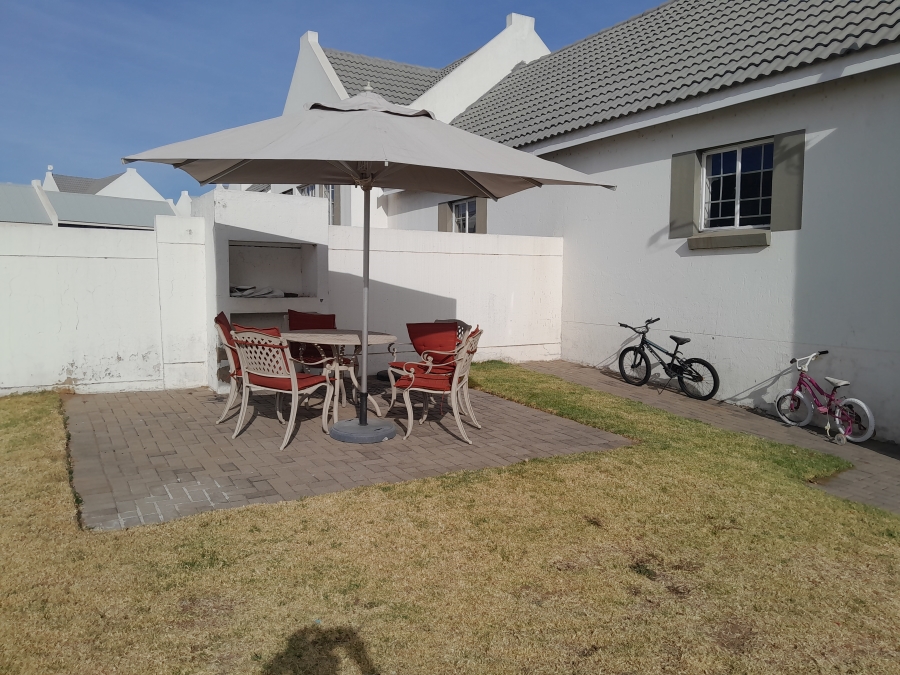 3 Bedroom Property for Sale in Kosmosdal Gauteng