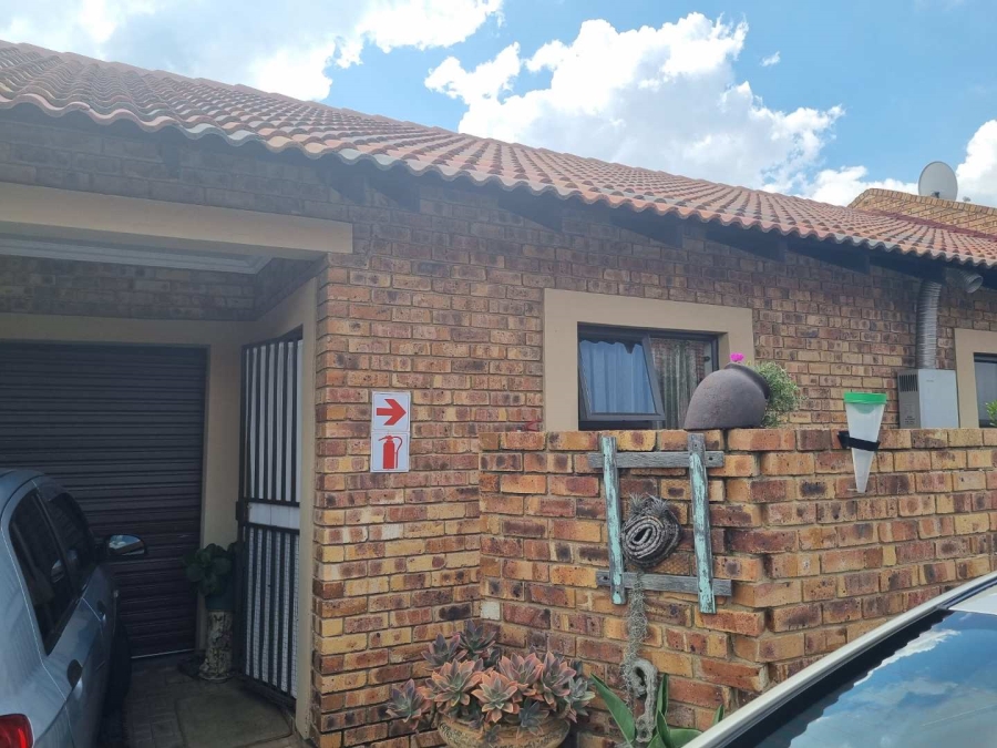 2 Bedroom Property for Sale in Riversdale Gauteng