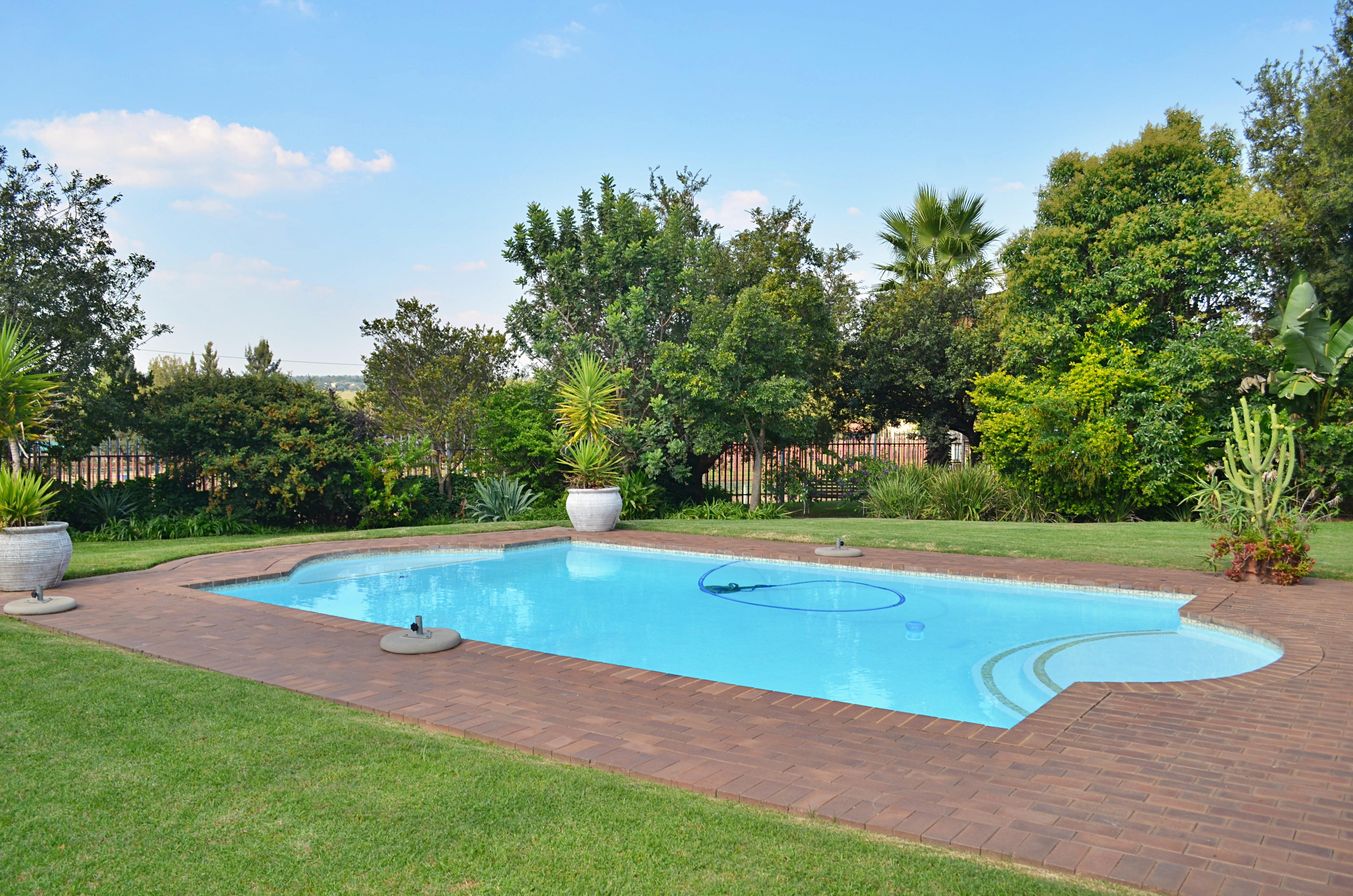 6 Bedroom Property for Sale in Kyalami Ah Gauteng