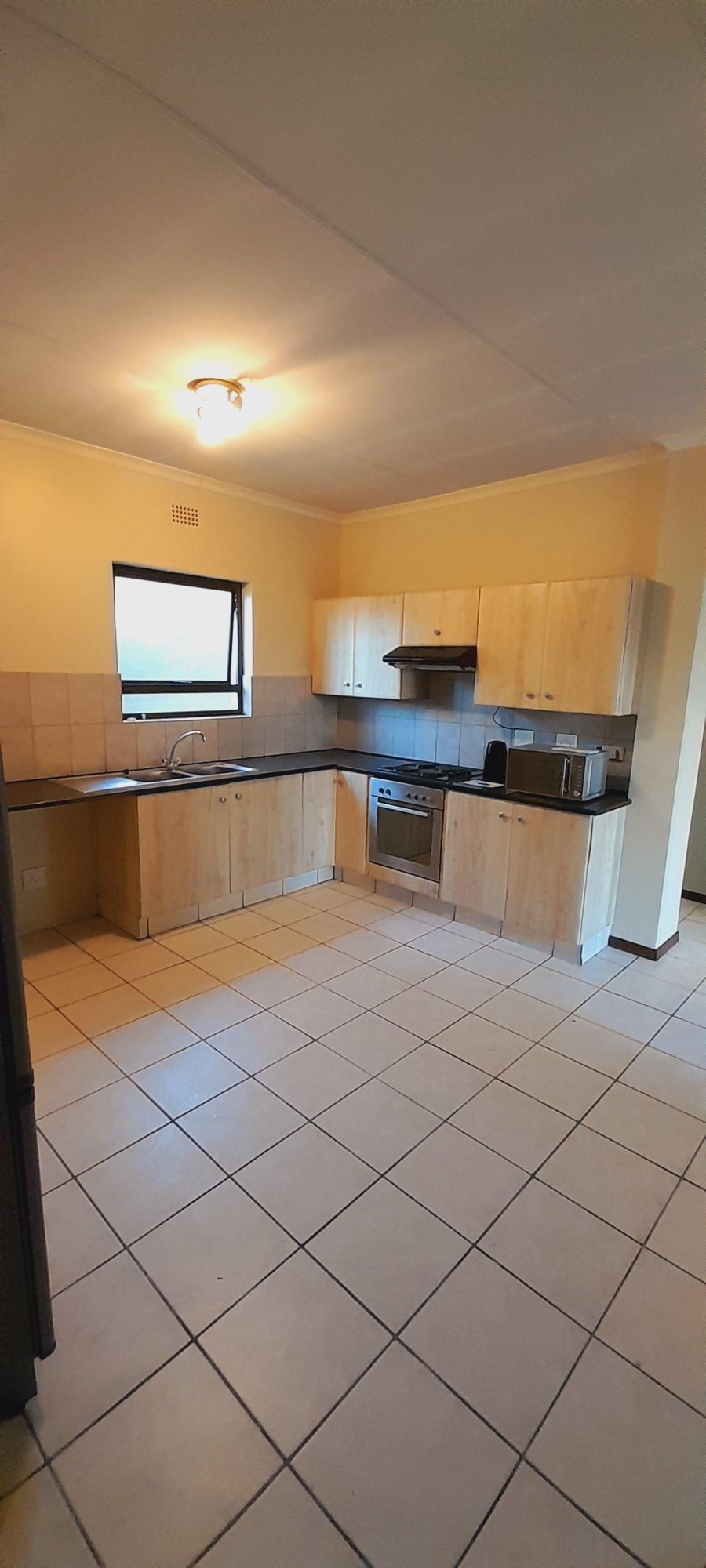 To Let 3 Bedroom Property for Rent in Broadacres Gauteng