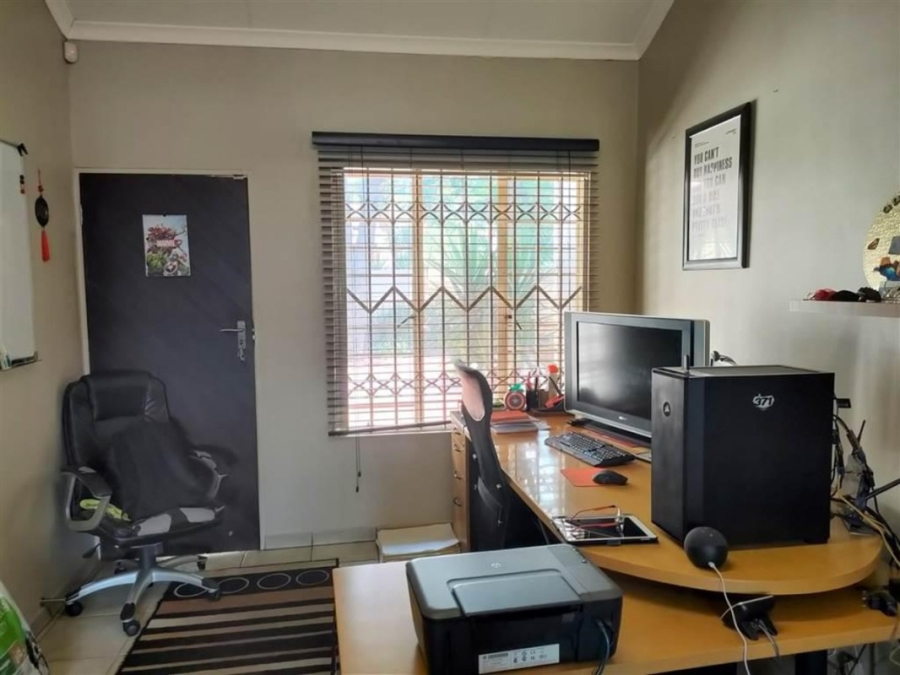 3 Bedroom Property for Sale in Isandovale Gauteng