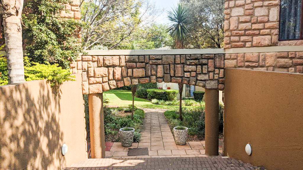 1 Bedroom Property for Sale in Fourways Gauteng